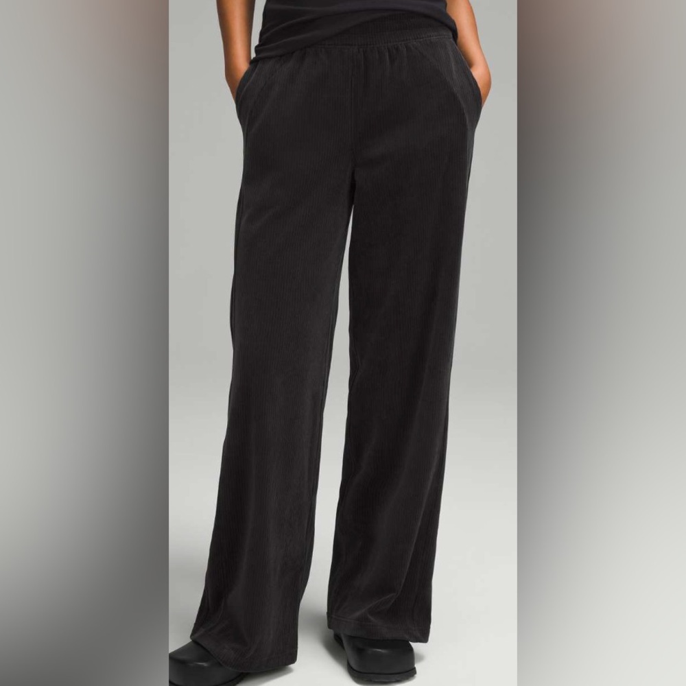 Lululemon Scuba Mid-Rise Wide Leg Pant Velvet Cord Black